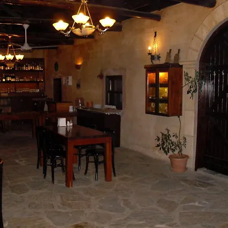 Akropolis Hotel