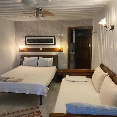 Hotel Akropolis 3*