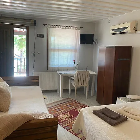 Akropolis Hotel
