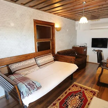 Akropolis Hotel